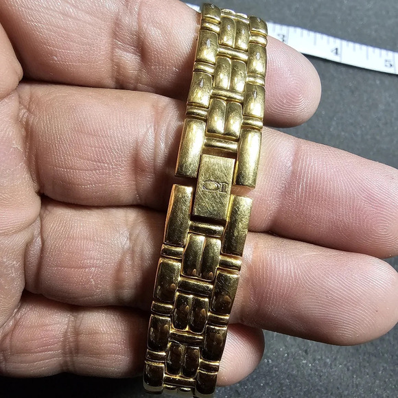 Vintage Izod Club Ladies Quartz Fashion Watch Gold Tone For Parts Or Repair not - Picture 2 of 7